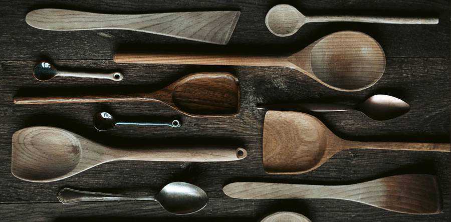 sélection d'outils de conception de cuillère en bois cuisine