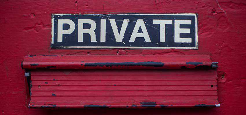 ป้ายที่เขียนว่า "PRIVATE"