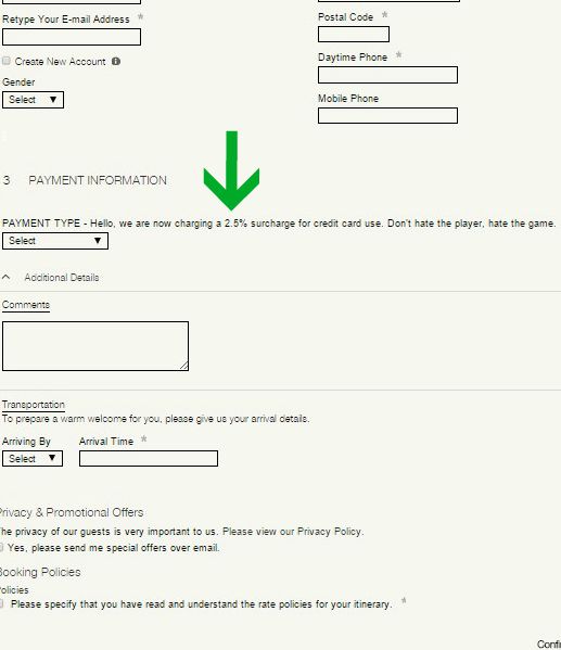 特定の支払い方法に関連する料金を示してください