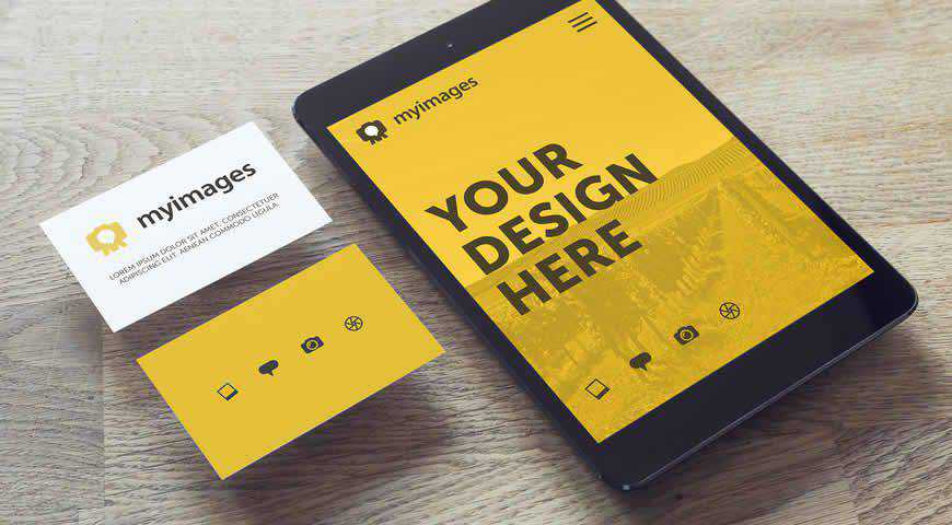 Tablet dan Kartu Nama di Meja Kayu Template Photoshop PSD Mockup