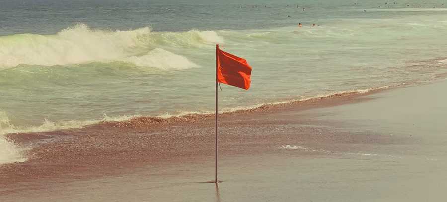 advertencia de bandera roja