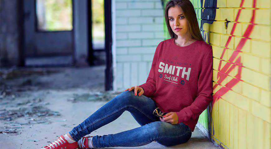 Templat Mockup Photoshop PSD Sweatshirt