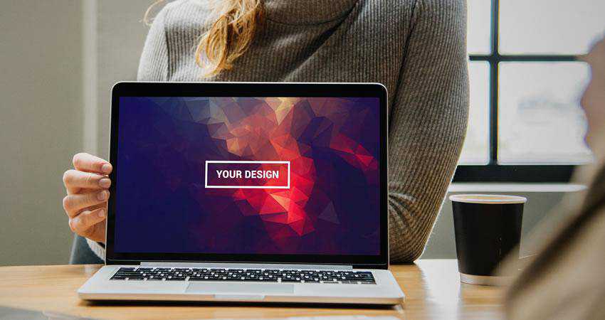 เทมเพลต MacBook Mockup เสมือนจริงฟรี psd photoshop